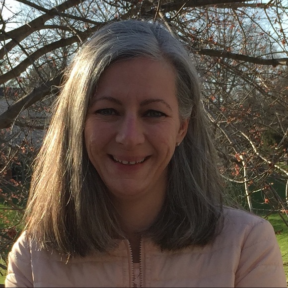 Meet your Posher, Amanda - Picture 1 of 1
